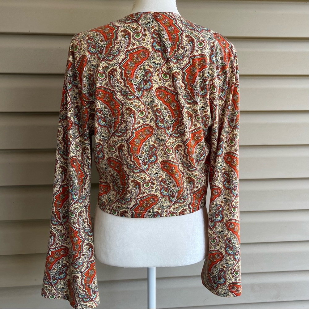 •Luukse• Front Tie Bell Sleeve Cropped Length Top - Size Small - Picture 6 of 8